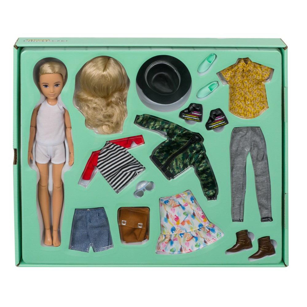 Игровой набор Mattel кукла с одеждой и аксессуарами Creatable World Делюкс Светлые волнистые волосы