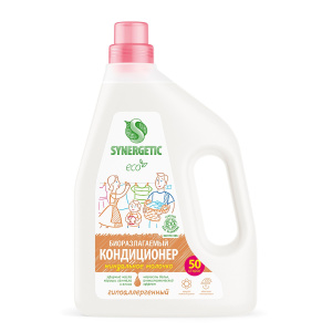 SYNERGETIC Кондиционер для белья Миндальное молочко 1,5л